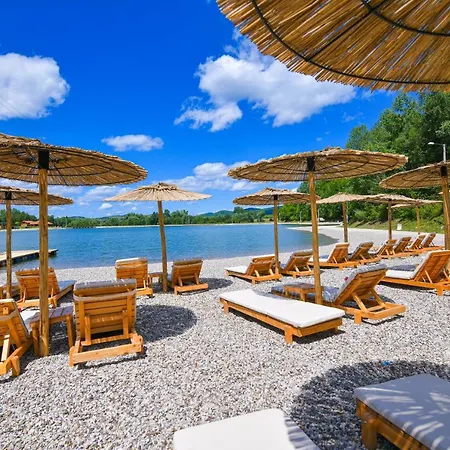 Sljivno Aparthotel