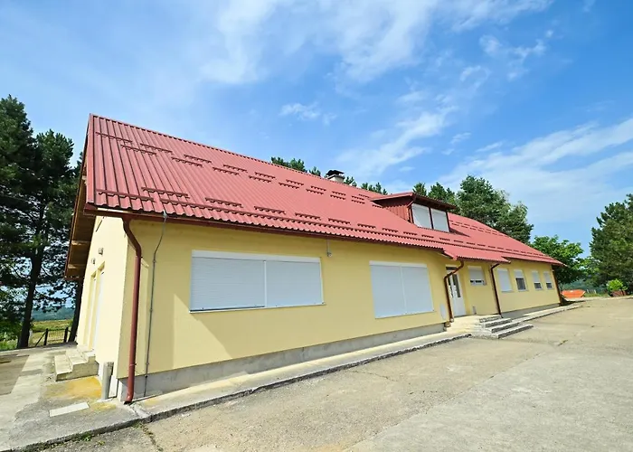 Aparthotel Sljivno *