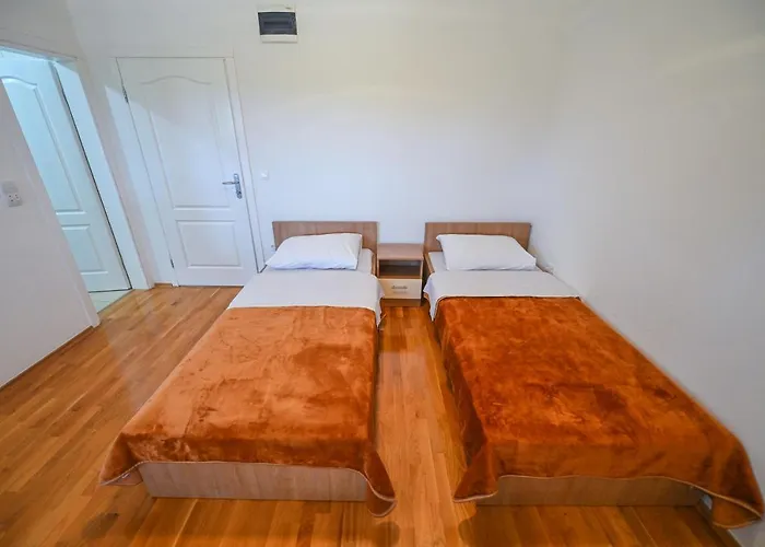 Aparthotel Sljivno *